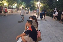 TPHCM: Căn hộ chung cư ở quận 8 bốc cháy, cư dân hoảng hốt tháo chạy