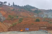 Khẩn trương khắc phục sạt lở khu vực thi công hố móng Nhà máy thủy điện Hòa Bình mở rộng