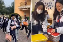 Khi cô giáo đem chậu đi dạy học khiến học sinh cười ngất