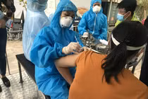 Chiều 13/3: 47 tỉnh bao phủ mũi 2 vaccine phòng COVID-19 trên 95%