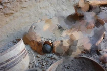 Nóng: Phát hiện con mắt gắn vàng thay đổi cả lịch sử nhân loại 