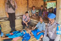 Thanh niên Indonesia bị phạt treo ngược người như 'con vật'