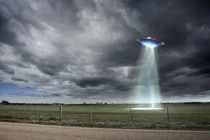 UFO từng được Hải quân Mỹ phát hiện bất ngờ trở lại Anh