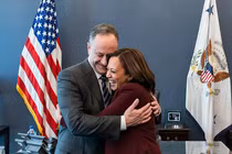 Hé lộ chuyện tình đẹp như mơ của nữ Phó Tổng thống Mỹ Kamala Harris