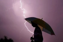 Thoát chết khi bị sét đánh, có người xuất hiện khả năng đặc biệt