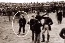 Kỳ bí những trường hợp "du hành thời gian" không tài nào giải mã 