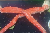 Nhậu vài chân cua và uống 2 ly nước, du khách "bị chém đẹp" 