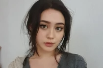 Nhan sắc của streamer gốc Việt bị fan cuồng gọi cứu hỏa đến nhà