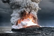 Thủy khắc hỏa, nhưng vì sao nước biển không thể ngăn chặn núi lửa?