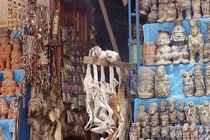 Huyền bí khu chợ phù thủy bán đầy những thứ ma thuật 