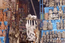 Huyền bí khu chợ phù thủy bán đầy những thứ ma thuật 