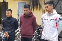 Triệu tập nhóm ném chất bẩn vào nhà phóng viên ở Thanh Hoá