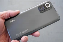 Cận cảnh cặp đôi smartphone giá rẻ camera “siêu khủng”