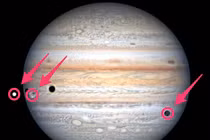 Bắt trọn khoảnh khắc sao Mộc bị tấn công, lóe sáng bất thường 