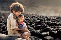 "Khóc cạn nước mắt" những khoảnh khắc đau lòng nhất trong lịch sử TG 