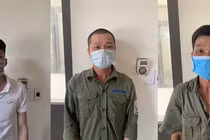 Trả tiền nhờ người đưa qua chốt kiểm soát dịch để đến nhà vợ