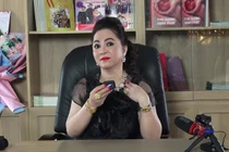 Bà Nguyễn Phương Hằng cam kết cẩn trọng phát ngôn khi livestream