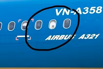 Cài điện thoại quay clip trên máy bay có bị xử phạt?