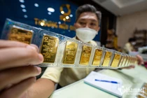 Giá vàng hôm nay 5/9: Giảm bết bát, vàng chìm sâu dưới đáy