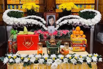 Lễ 49 ngày của bé gái bị "dì ghẻ" bạo hành đến tử vong