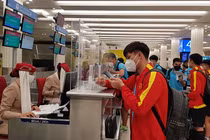 Tuyển Việt Nam di chuyển 7 tiếng xuyên đêm, chuẩn bị đấu Oman