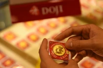 Giá vàng hôm nay 15/8: Tiếp tục đà tăng lên