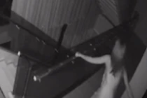 Nữ hoàng nội y Ngọc Trinh hốt hoảng khi phát hiện trộm đột nhập