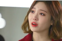 Tôi vừa cho con ăn xong thì bị chồng tát cháy má