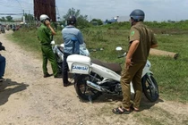 Người đàn ông cầu cứu với biểu hiện bất thường, người đi cùng tử vong