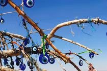 Bí ẩn truyền thuyết về “bùa mắt quỷ” mang sức mạnh vũ trụ 