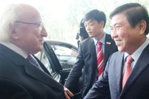 Tổng thống Ireland ấn tượng về sự phát triển của TP HCM