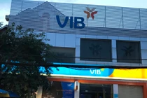 Bị từ chối cho vay, khách ném “lựu đạn khói” vào ngân hàng 