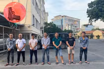 Nhóm đối tượng tại cơ quan công an.
