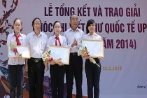 Vinh danh nữ sinh lớp 8 viết thư gửi bố ở Trường Sa