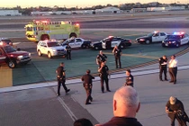 Máy bay chở khách Mỹ nổ lốp khi sắp cất cánh