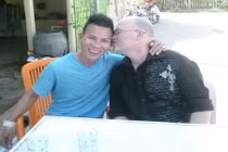 Mối tình đồng giới xuyên lục địa và lễ cưới tiền tỷ