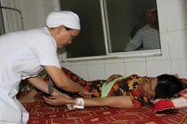 Đầu đạn trong thùng xe rác nổ, 5 công nhân nguy kịch