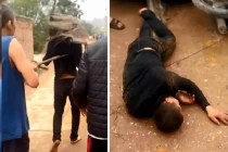 “Cẩu tặc” bị dân bắt diễu khắp làng, đánh hội đồng