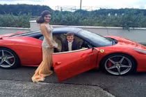 Hotgirl sang chảnh thuê siêu xe cho bạn trai “sĩ diện hão“