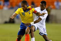 Honduras – Ecuador: Kẻ 8 lạng người nửa cân 