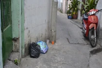 Bé sơ sinh bị bóp cổ, bỏ túi nilông... vứt rác