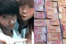 Thú chơi khoe, đốt tiền phản cảm của teen Trung Quốc 