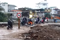 Con đường tử thần giữa lòng Hà Nội