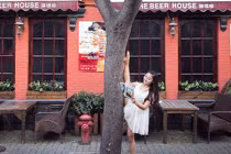 Sinh viên Trung Quốc nhảy múa đầy cảm hứng nơi công cộng