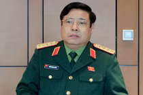 BT Phùng Quang Thanh: "sân golf trong sân bay chỉ là tận dụng"