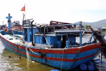 Cứu 14 ngư dân trên tàu cá cháy gần Côn Đảo