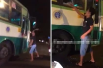 Thanh niên manh động đập kính xe buýt, bị phụ xe đuổi đánh
