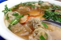 Những hàng quán mở cửa giờ "quái dị", ai cũng chờ