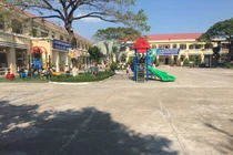 Cô giáo cũng phải quỳ: Chính bậc phụ huynh cần học bài học làm người