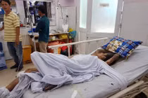 Phóng hỏa phòng trọ bạn gái vì thấy “ma”, 3 người bỏng nặng